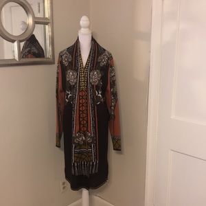 Beautiful long duster in brown and orange with flower print and pockets